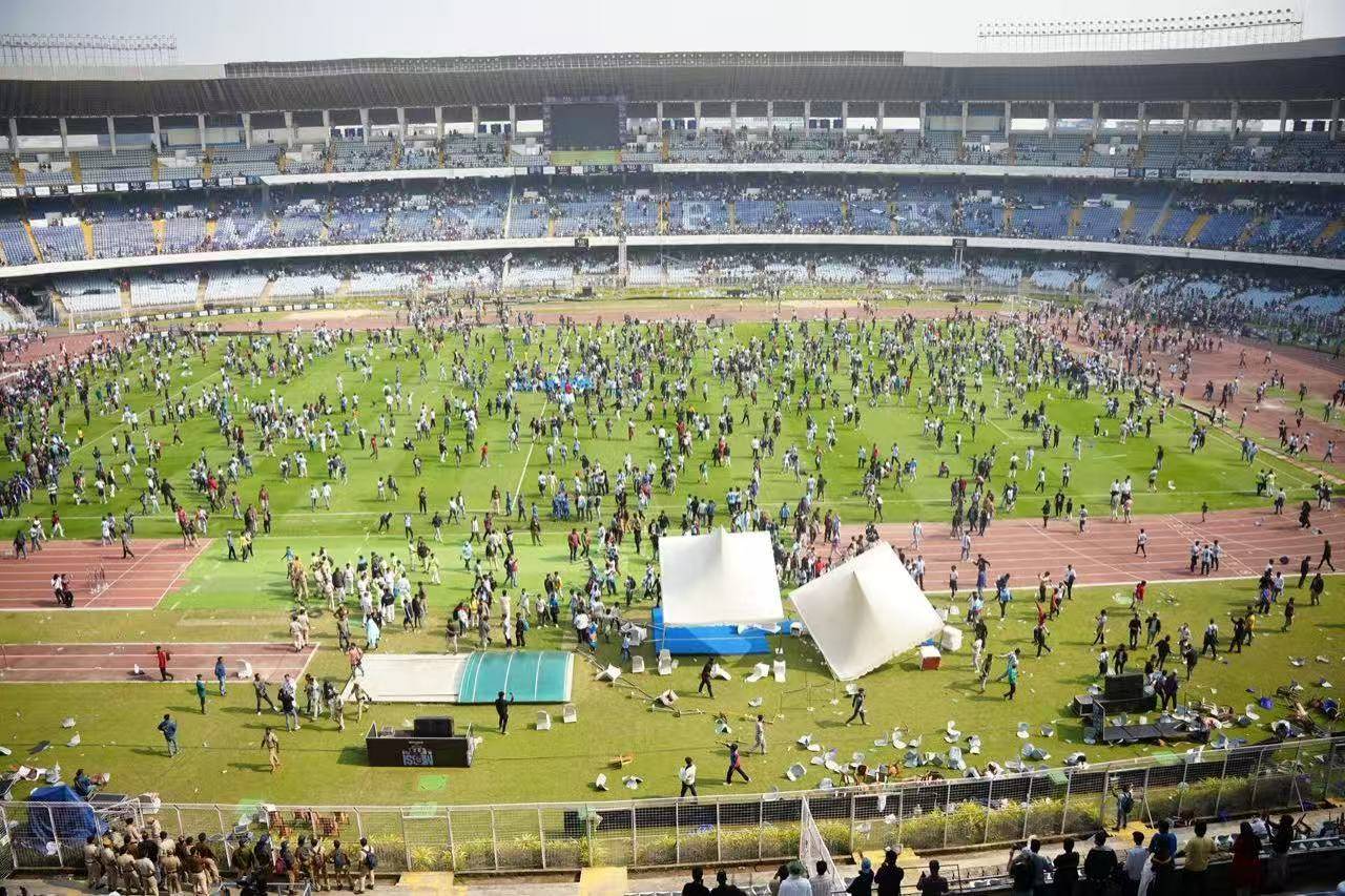 杏彩体育特别点评：梅西印度活动只待十分钟！球迷愤怒砸场 主办方被警察拘留