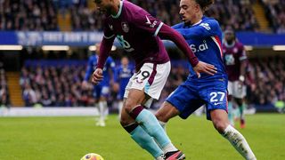 杏彩体育特别报道:英超-佩德罗闪击福法纳染红 十人切尔西1-1遭伯恩利绝平